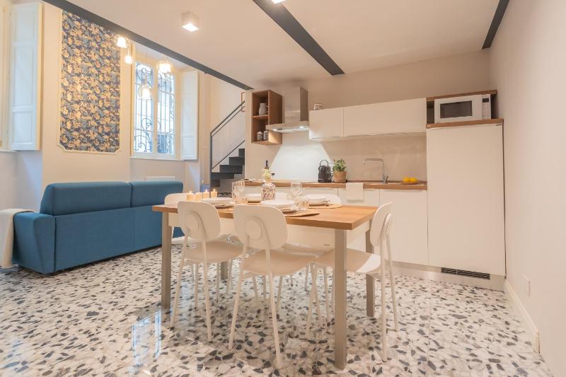Cinque Giornate 70 Suites by Rent All Como - image 12