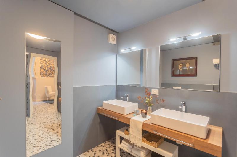 Cinque Giornate 70 Suites by Rent All Como - image 39