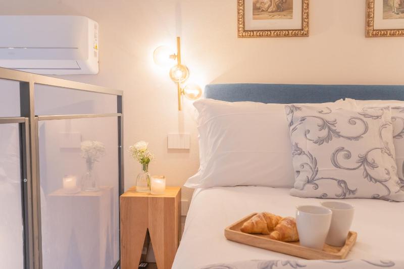 Cinque Giornate 70 Suites by Rent All Como - image 26
