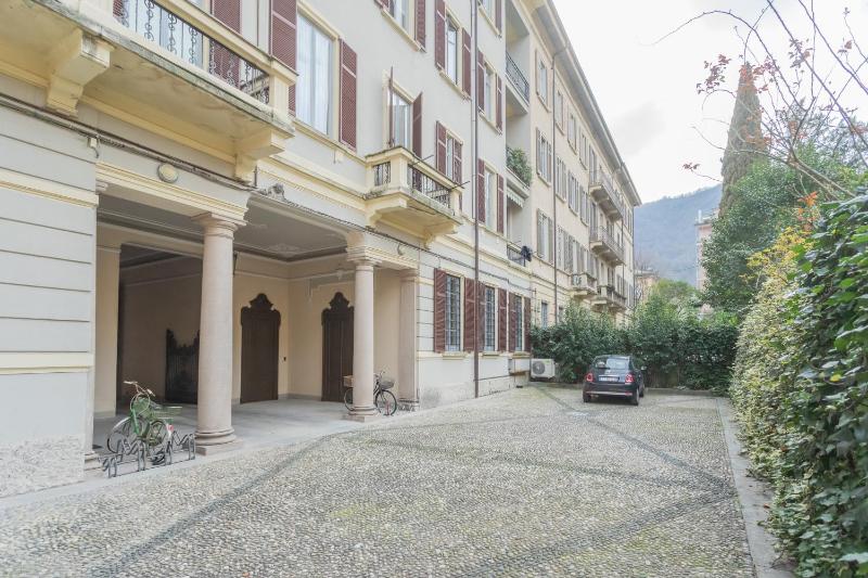 Cinque Giornate 70 Suites by Rent All Como - image 14