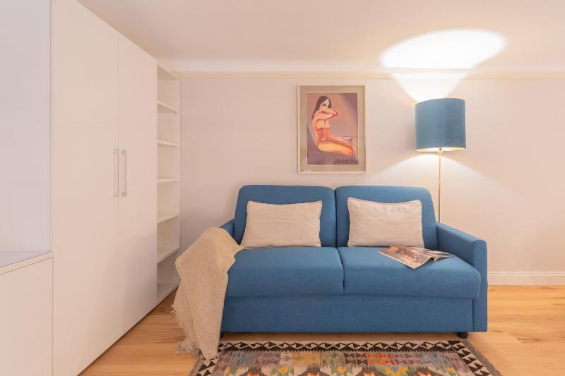 Cinque Giornate 70 Suites by Rent All Como - image 21