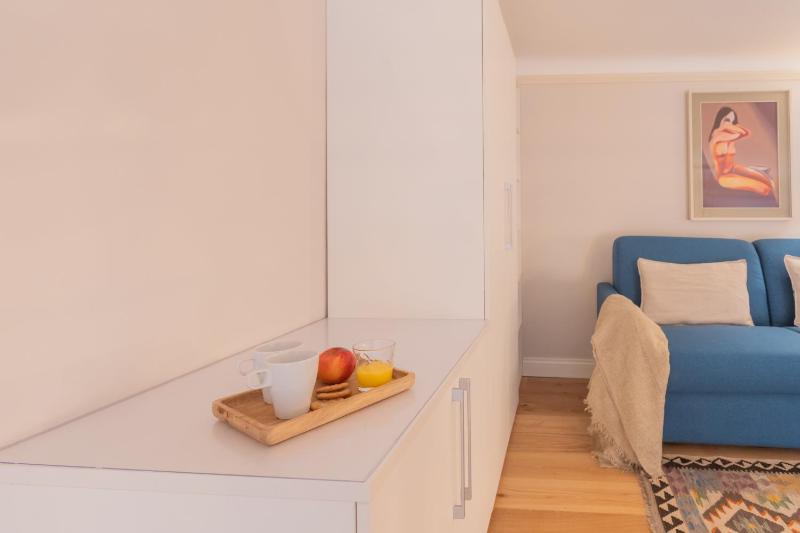 Cinque Giornate 70 Suites by Rent All Como - image 6
