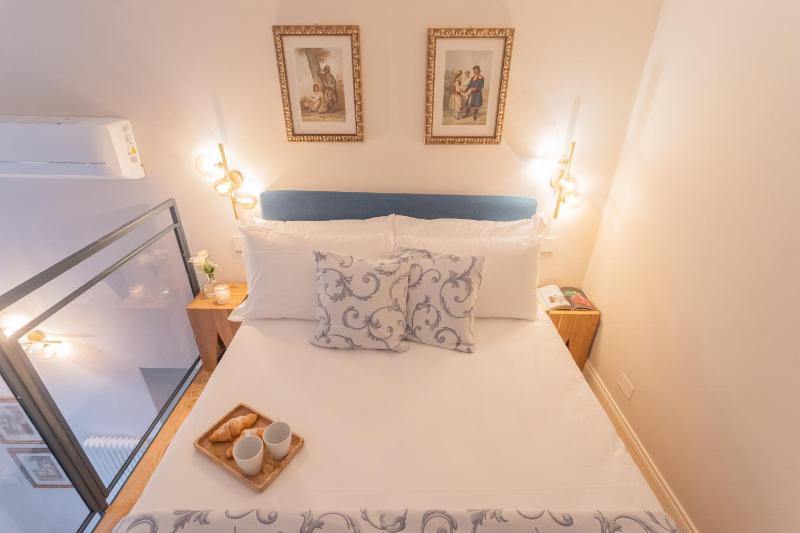 Cinque Giornate 70 Suites by Rent All Como - image 3