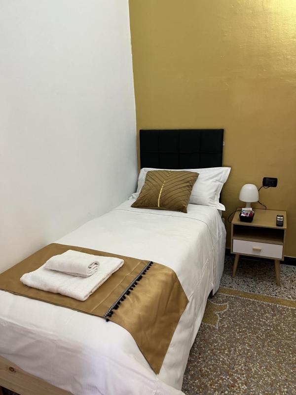 Genova Gold Rooms - image 4