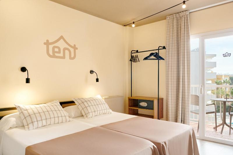 Double Room  - Unlimited Brunch (2 Adults + 1 Child) image 2