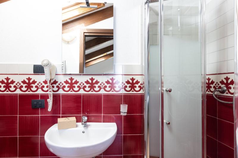 Classic Triple Room image 3