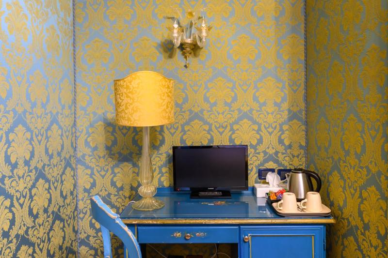 Double or Twin Room image 3