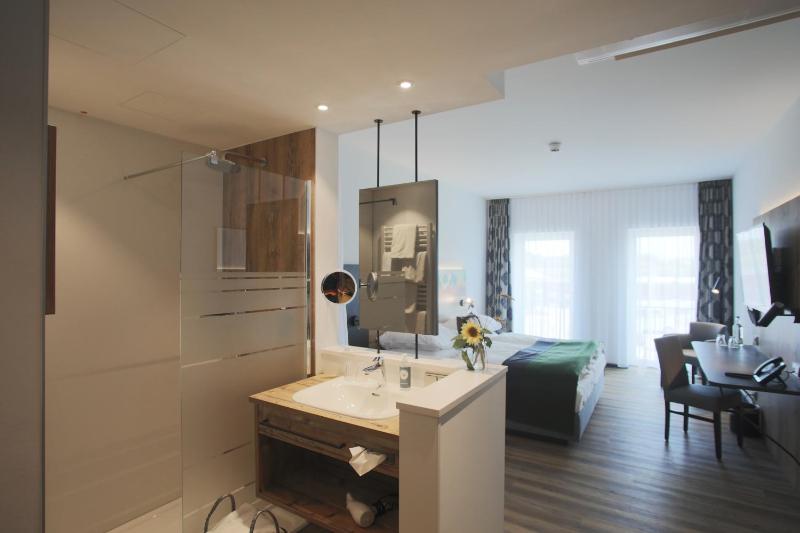 Superior Double Room image 1