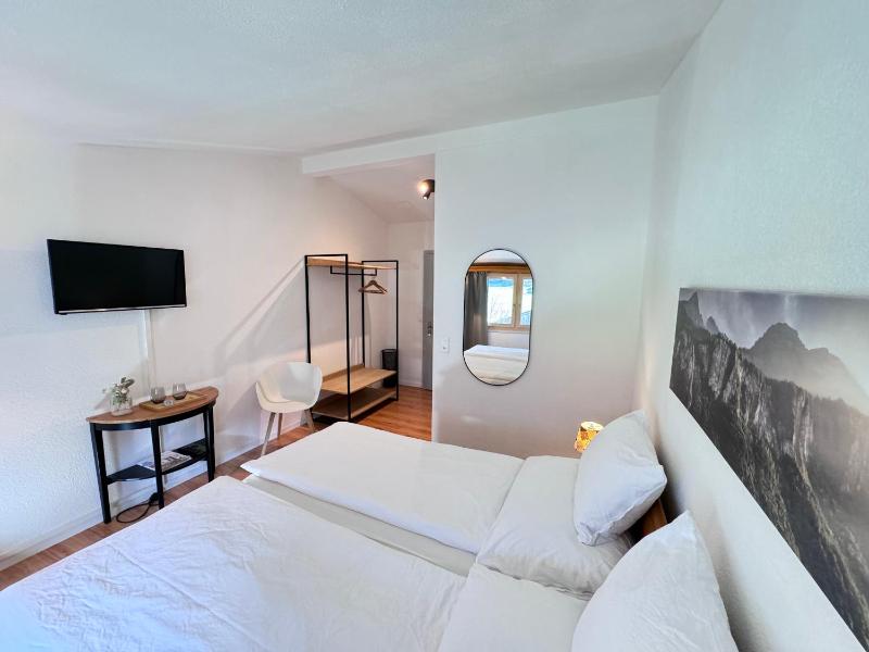 Standard Double Room image 4