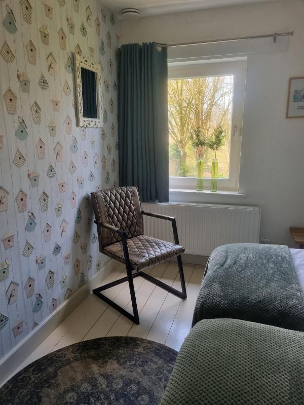 Double Room with Shared Bathroom image 4