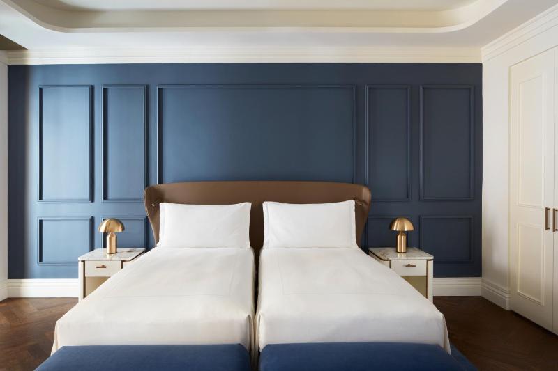 Classic Twin Room image 4