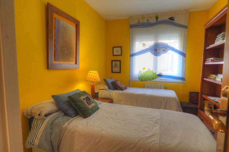 Center Family Apartment by Hello Homes Sitges - image 16