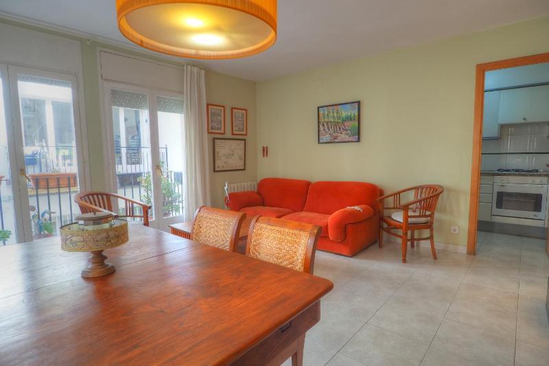 Center Family Apartment by Hello Homes Sitges - image 24