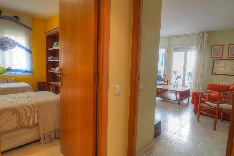 Center Family Apartment by Hello Homes Sitges - image 7