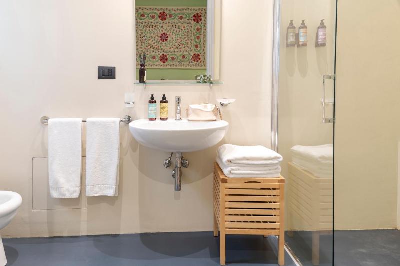 Standard Apartment image 4