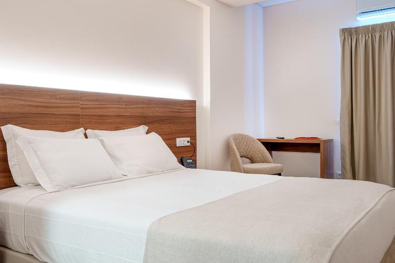 Superior Double or Twin Room image 3
