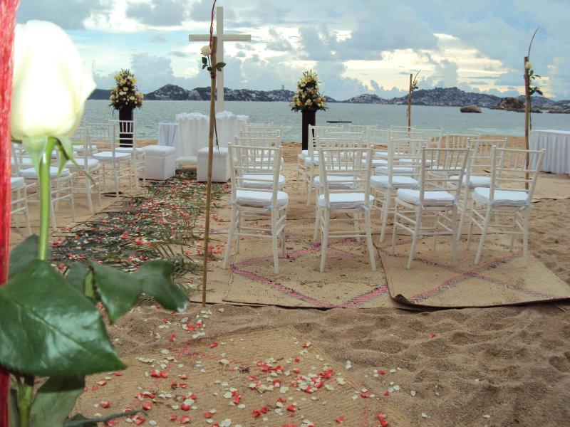 Hotel Acapulco Malibu - image 11