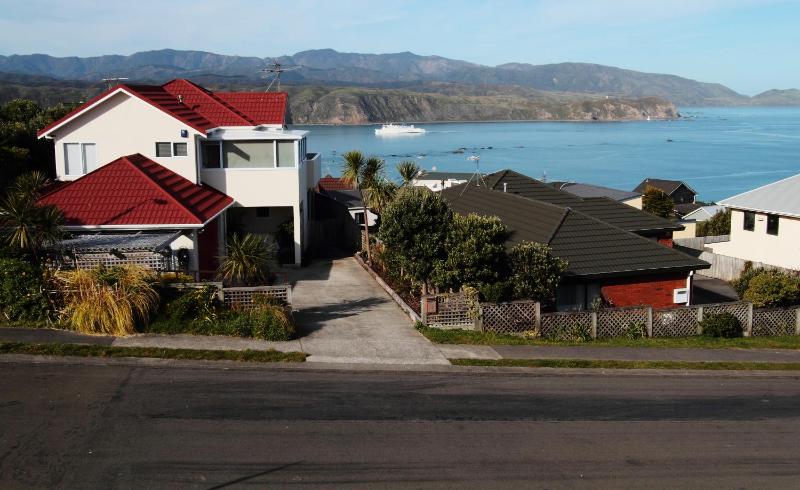 Pacific View Bed and Breakfast - image 16