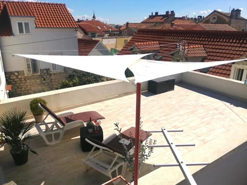 One Bedroom Apartment with Terrace image 3