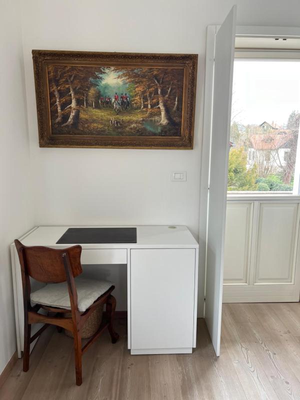 Deluxe Double Room with Balcony image 4