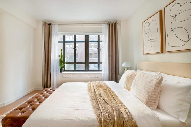 52-3DE Newly renovated 2BR BTH Midtown East - image 3