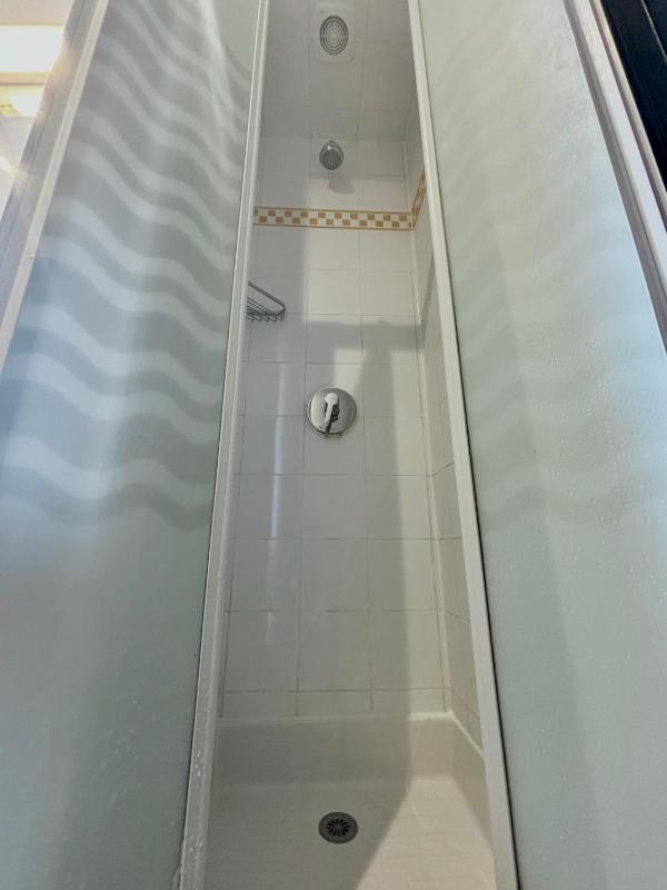 Single Bed in Triple Room with Shared Toilet image 2