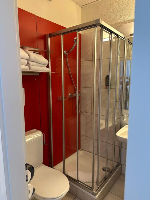 Classic Triple Room image 2
