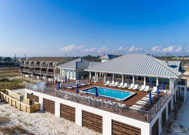 Pool Beach Club Spacious 2bd Sleeps 8 - image 26