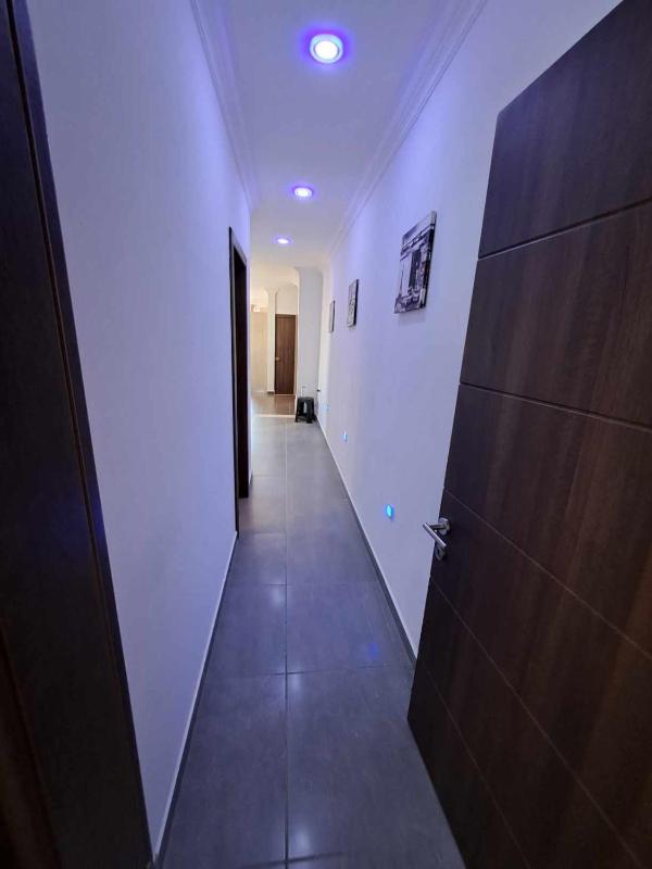 St Julians Sliema Penthouse 3 minutes walk from seafront - image 15