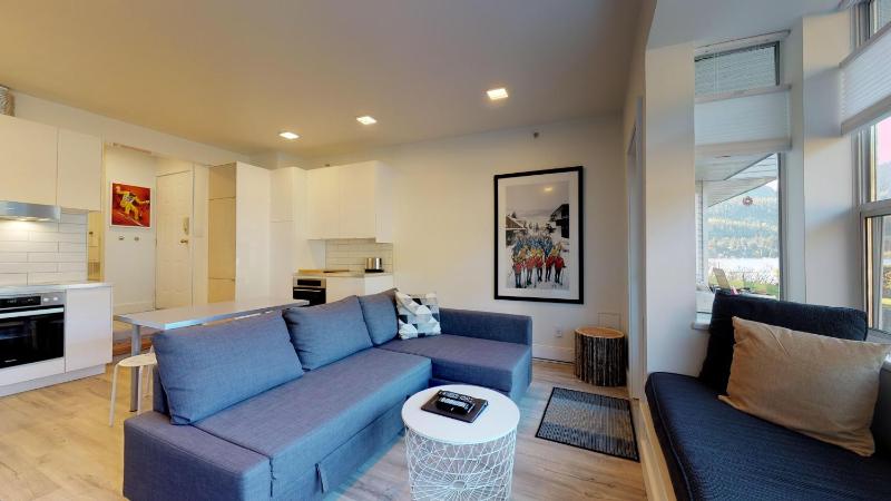 1BR + Sofabed | Whistler on the Lake | Lakefront | Serene Location | Wood Fireplace - image 9