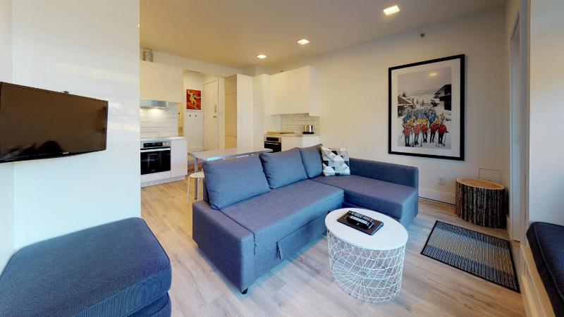 1BR + Sofabed | Whistler on the Lake | Lakefront | Serene Location | Wood Fireplace - image 7