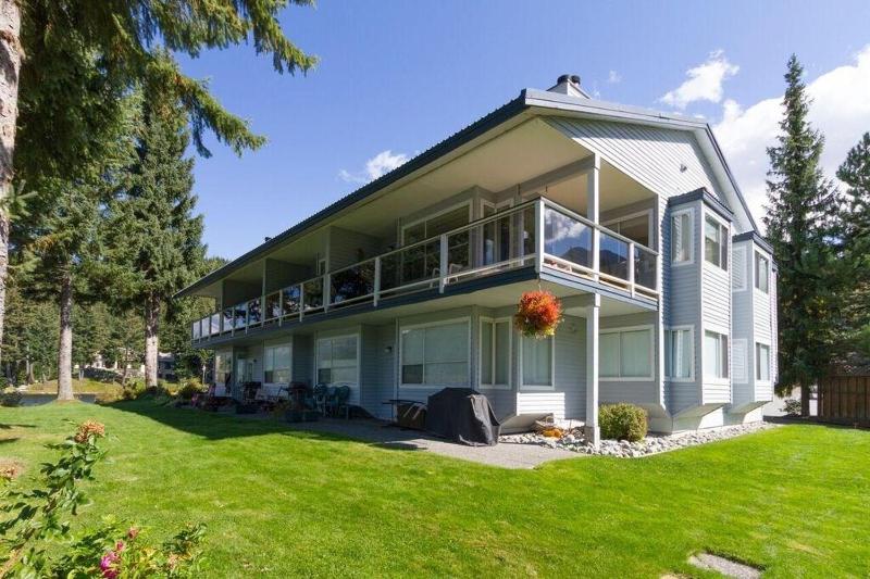 1BR + Sofabed | Whistler on the Lake | Lakefront | Serene Location | Wood Fireplace - image 17
