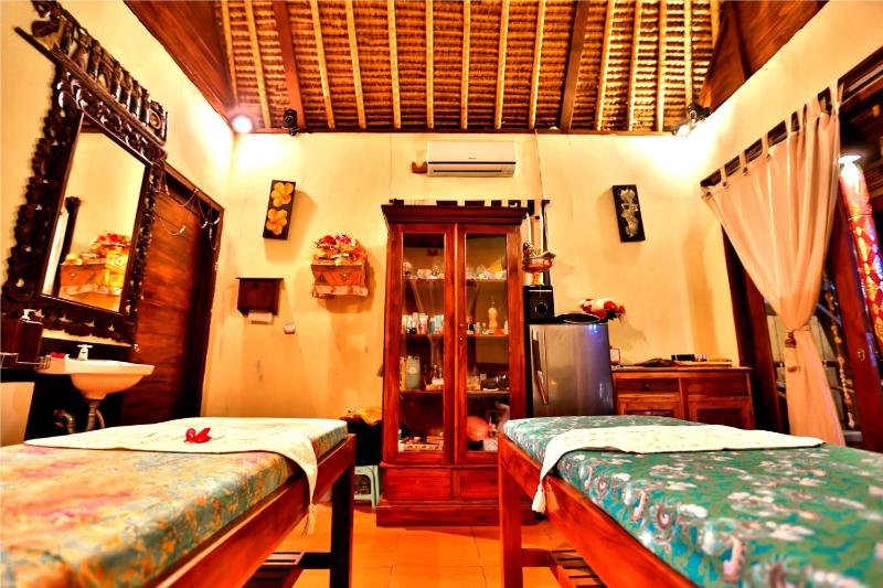 Sunset Coin Lembongan - image 31
