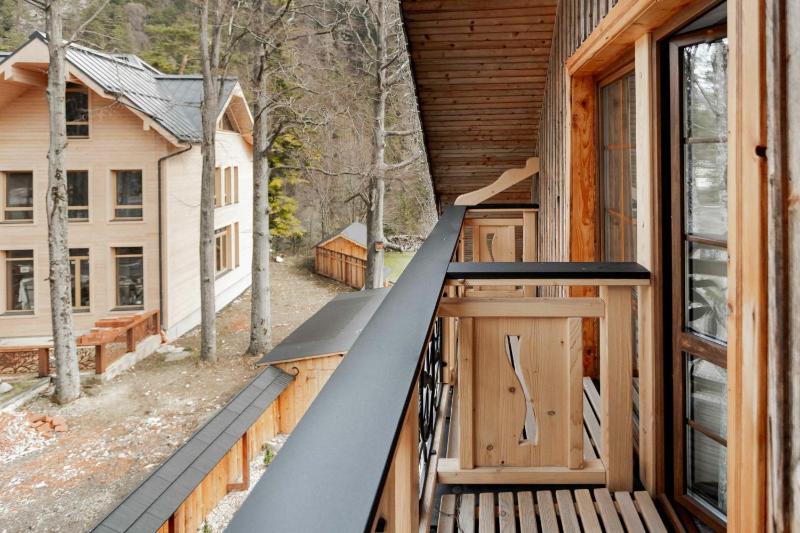 Triple Room with Balcony image 2