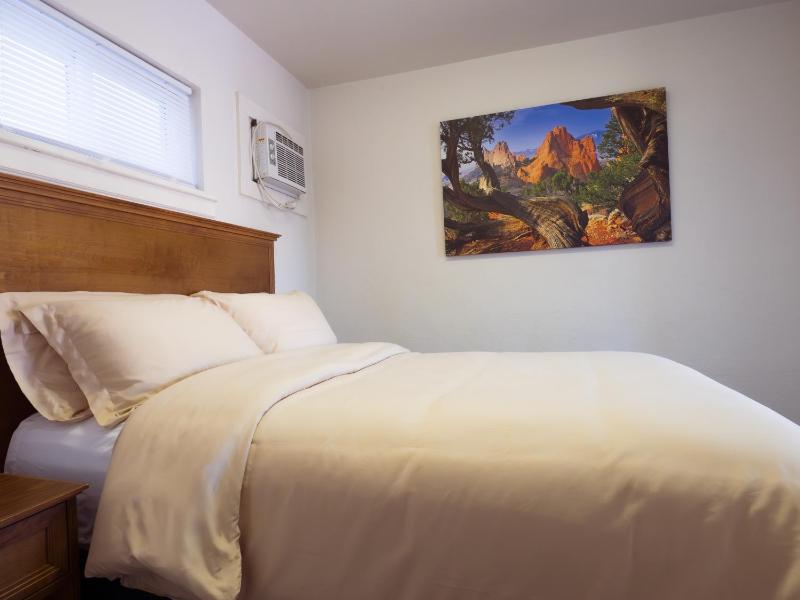 Standard Family Room image 1