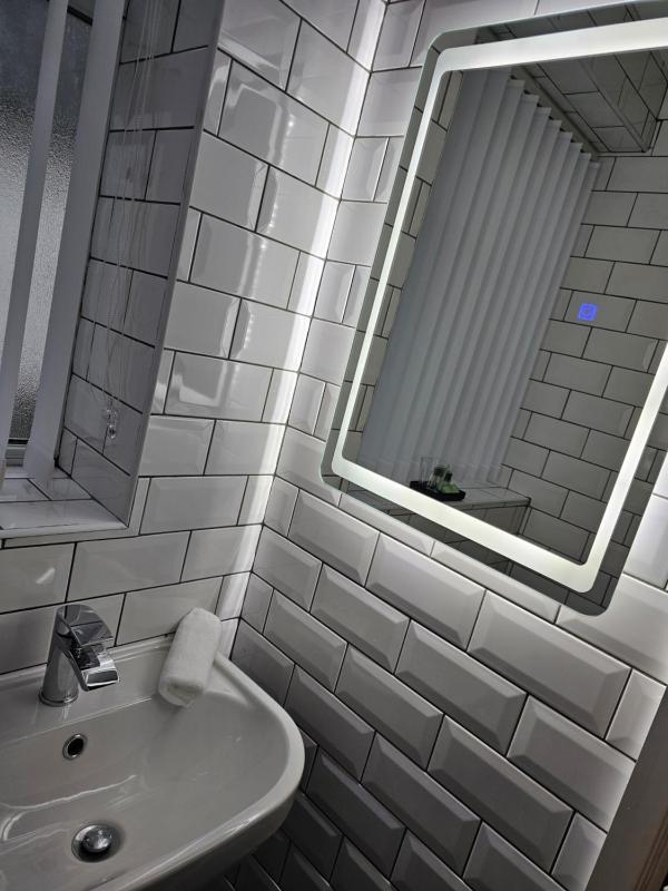 The Ivernia hotel - image 10