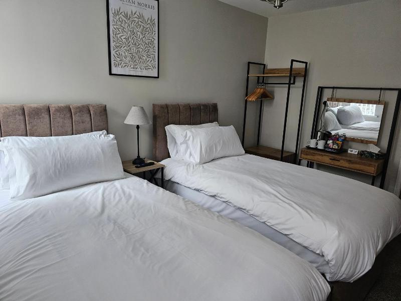 The Ivernia hotel - image 7