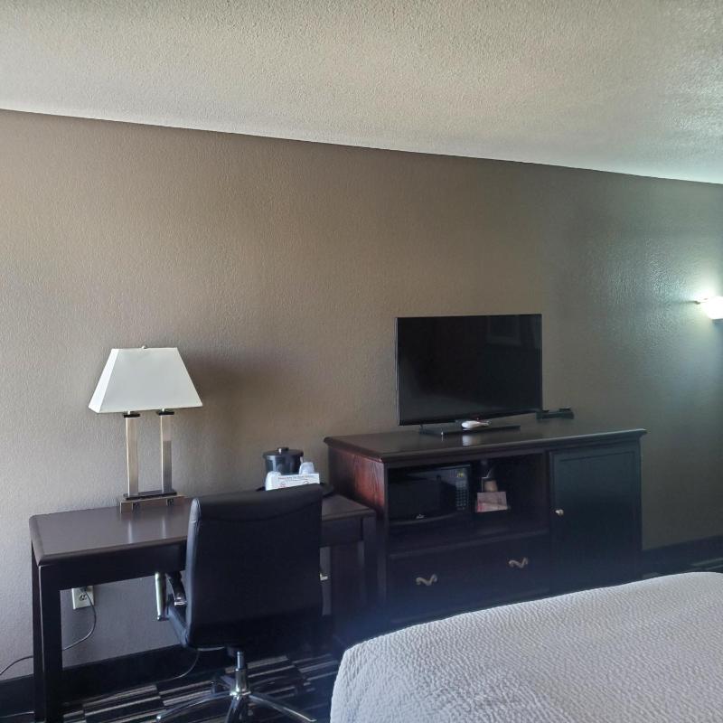 Deluxe Double Room with Two Double Beds image 3