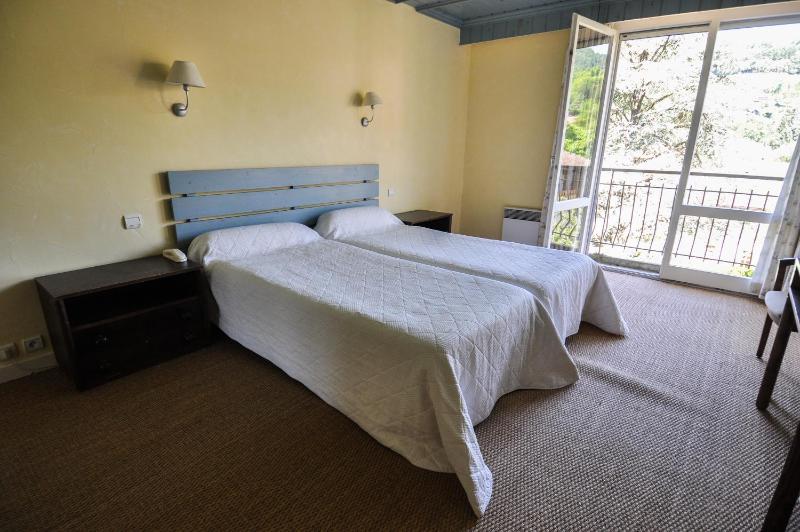 Twin/Double Room - Garden Side image 2