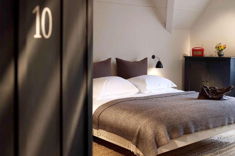Superior King Room - Non-Smoking image 1