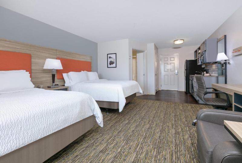 Studio Suite with Two Queen Beds image 2