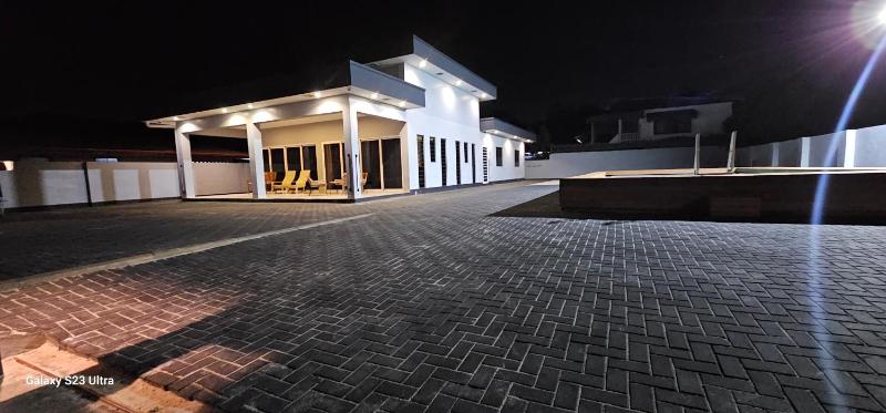 Paradijs in Paramaribo - image 10