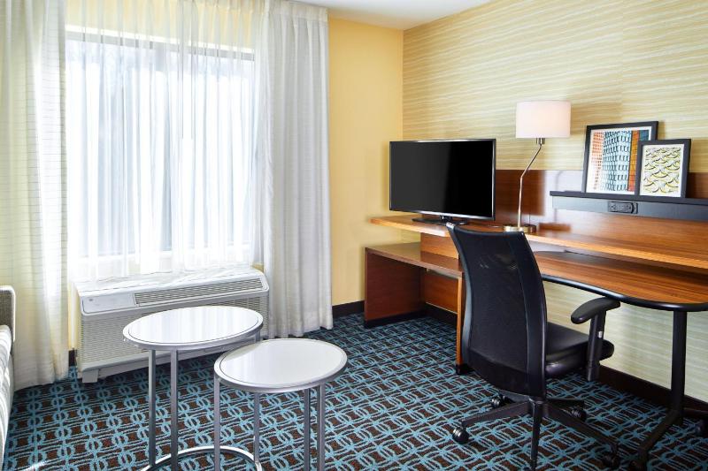 One-Bedroom Queen Suite image 2