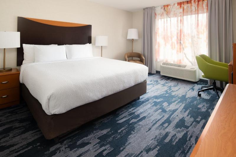 Fairfield Inn & Suites by Marriott Portland Airport - image 10