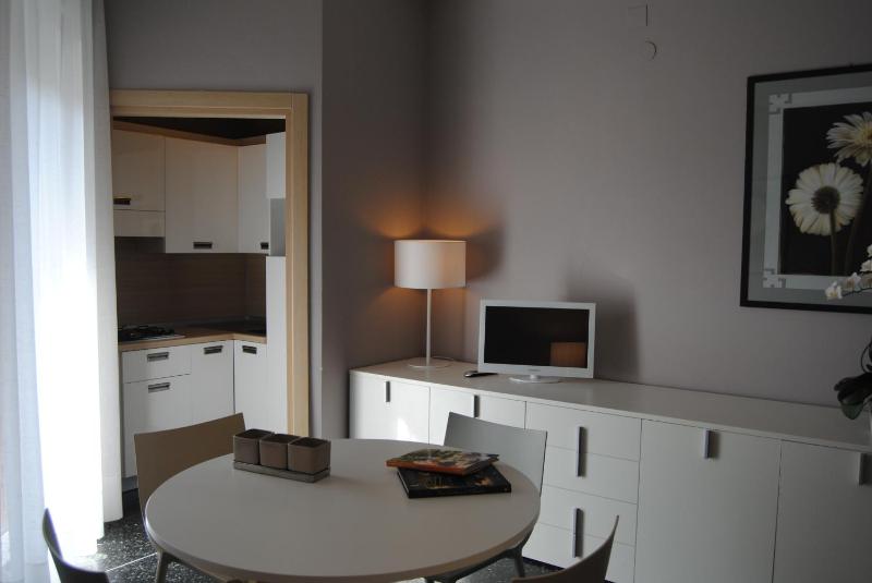 One-Bedroom Apartment (5 Adults + 1 Child) image 1