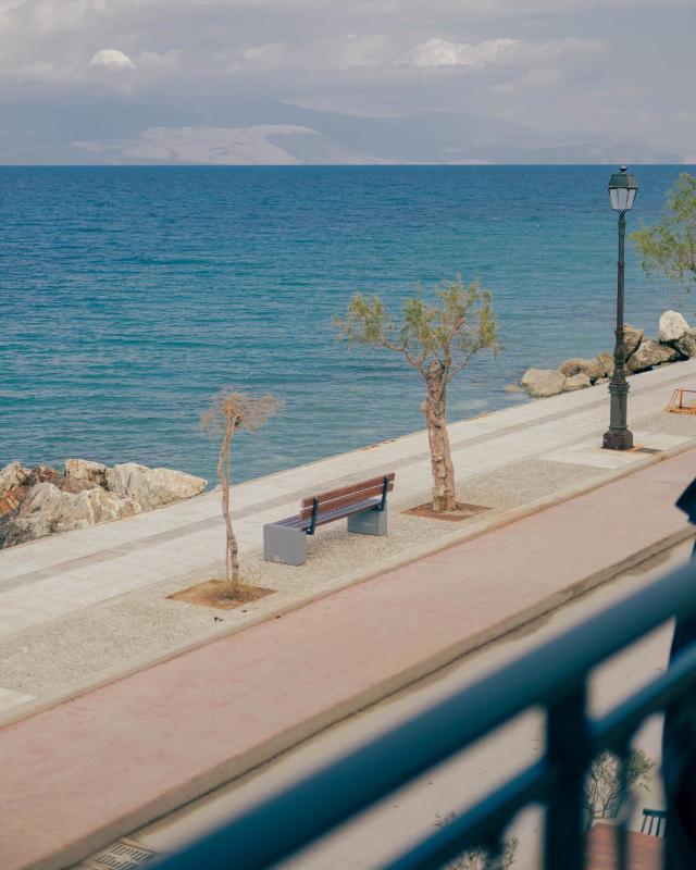 Triple Room with Sea View image 4