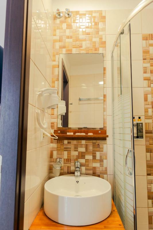 Triple Room with Sea View image 3