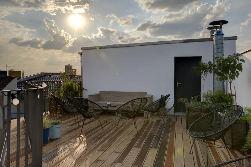Three-Bedroom Penthouse Suite image 4