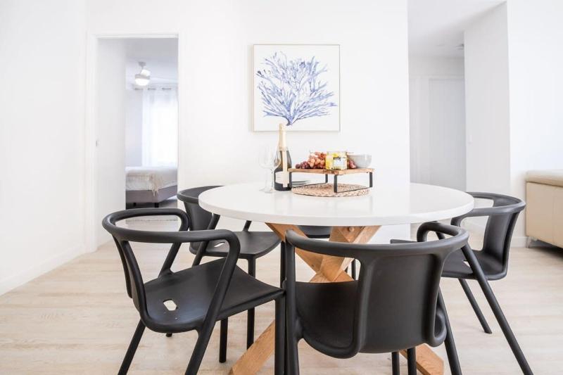 Modern Seaside Oasis in Kings Beach - image 32