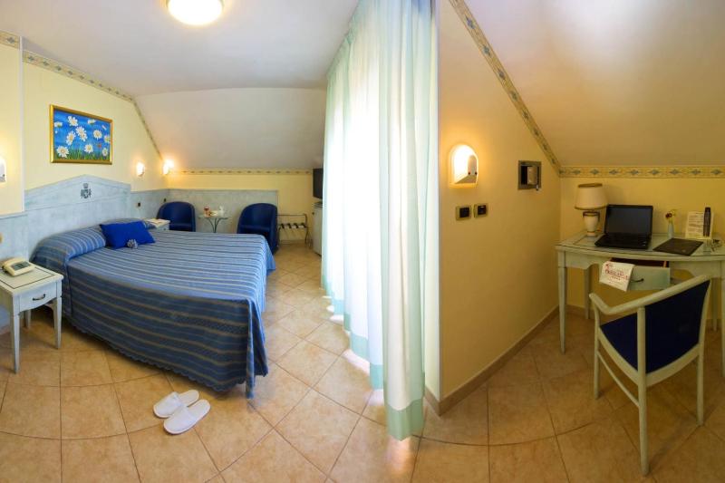 Hotel Solarium - image 36